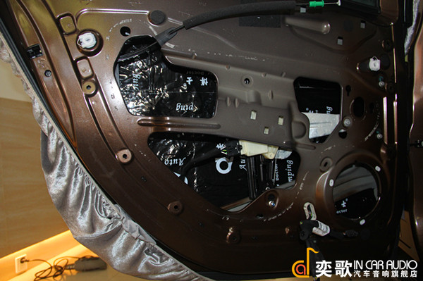 標(biāo)志408安博士汽車車門隔音改裝